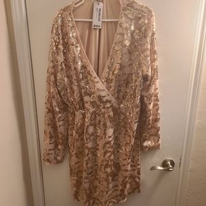 Boohoo rose gold sequin dress  US 20 NWT